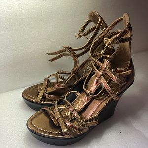 Rouge woman’s size 6